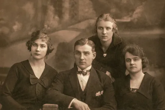 产品支持人员肖像占位图